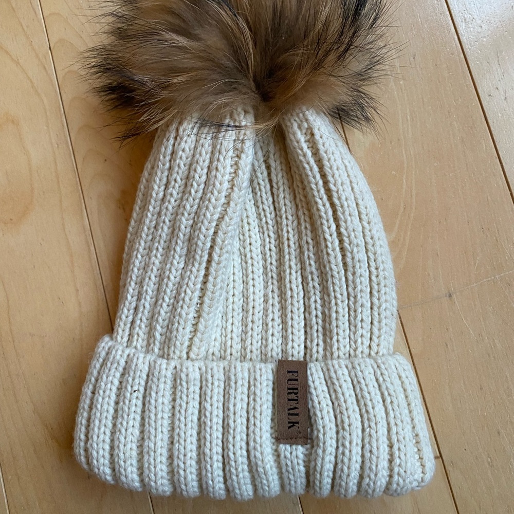 Furtalk winter hat with removable fur puff